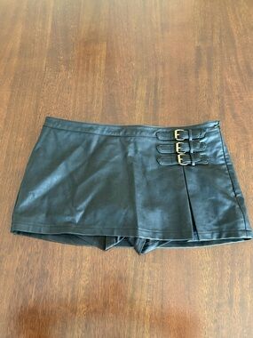 Edikted Black Mini Low Waisted Skort with Gold Buckle Detail